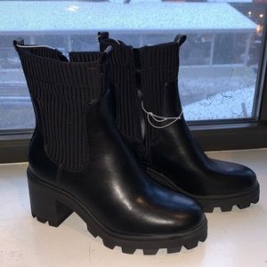 BRAND NEW never worn Chelsea boots